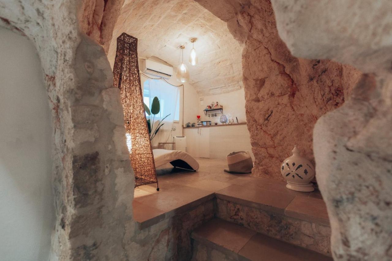 Bed and Breakfast Grotta Carlotta Ostuni Exterior foto