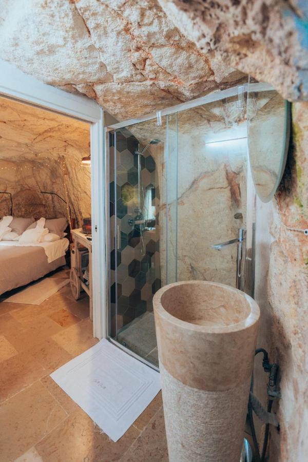 Bed and Breakfast Grotta Carlotta Ostuni Exterior foto